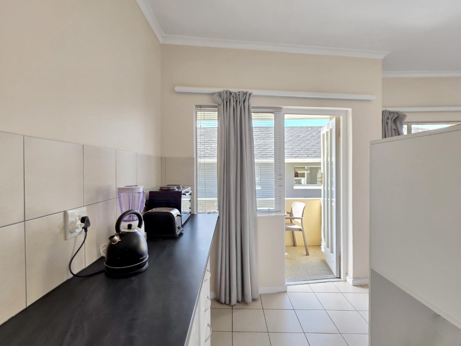 2 Bedroom Property for Sale in Gardens Western Cape
